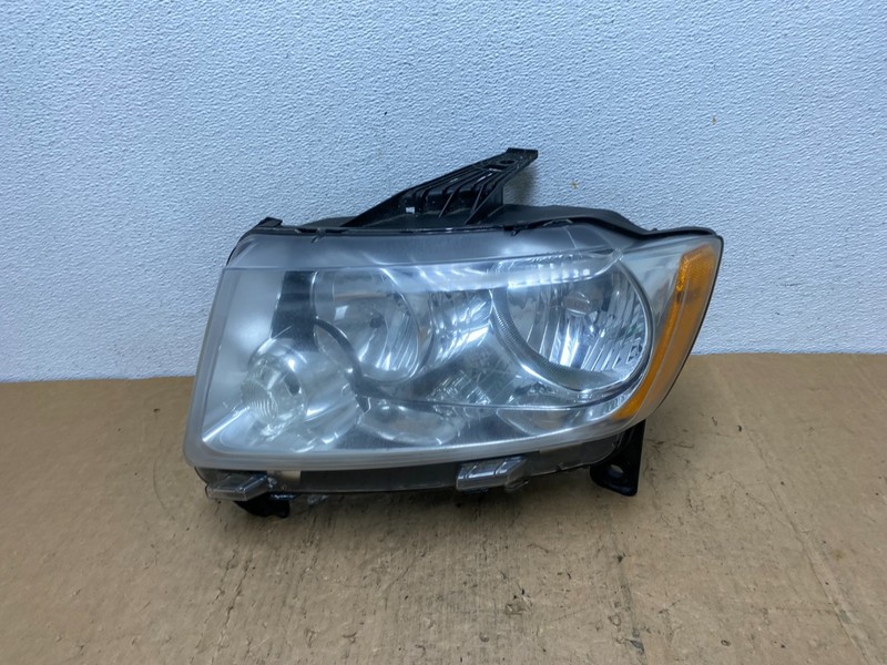 2011 to 2013 Jeep Grand Cherokee Halogen Left Driver Lh Headlight Oem AD0520 DW