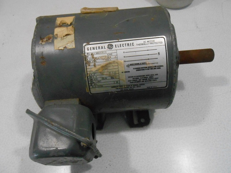 Motor General Electric GE 5K43MG8081X 200V, 3PH, 60Hz HP 1 RPM 1725