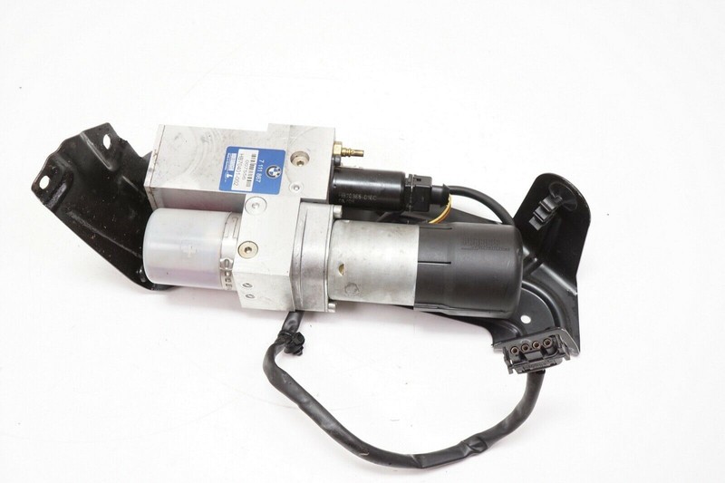 BMW E61 WAGON Liftgate Trunk Hydraulic Pump OEM 2006 - 2010