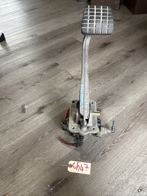 FREIGHTLINER CASCADIA Brake Pedal Assembly - P/N: A12-19510-003