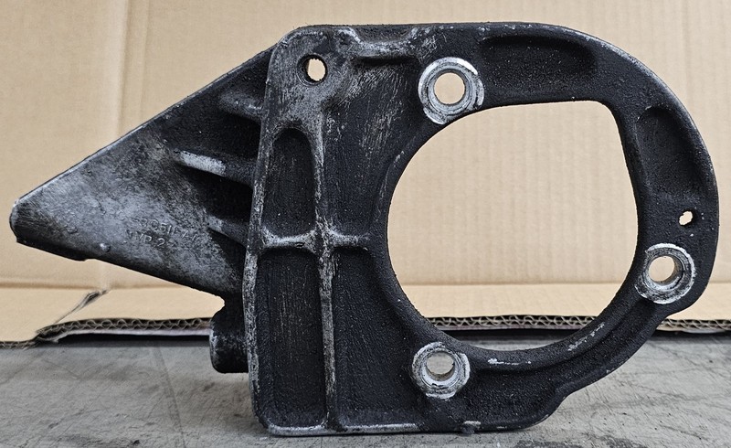 USED OEM FORD POWER STEERING PUMP MOUNTING BRACKET E0BC-3C511-AA