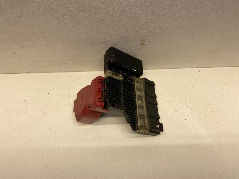 2014-2016 NISSAN ROGUE POSITIVE BATTERY TERMINAL MAIN BLOCK FUSE LINK OEM