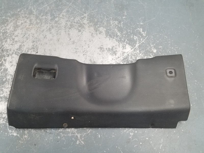 2010 Chevy Corvette C6 Lower Dash Knee Bolster #4246 Q4