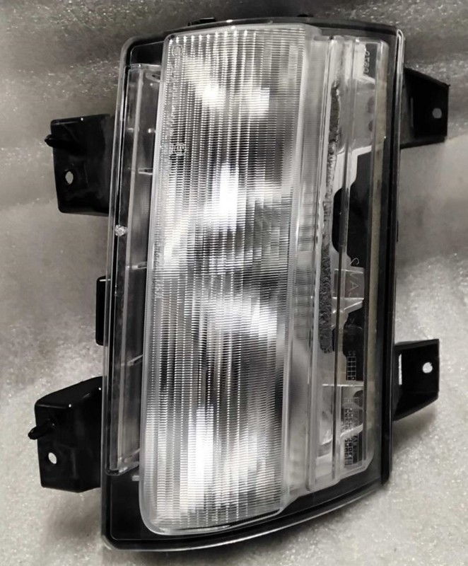 Passenger Corner/Park Light Park Lamp-turn Signal Fits 18-25 WRANGLER 75911