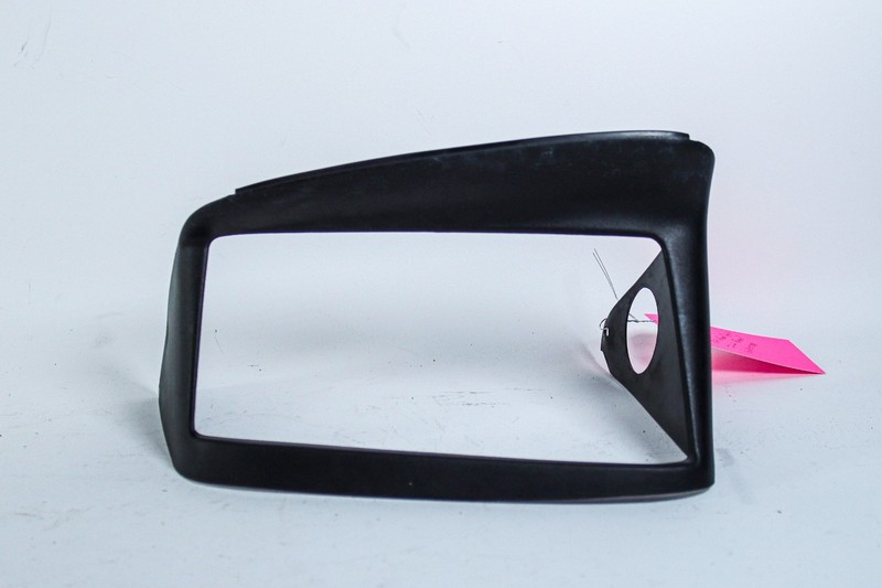 1997-04 C5 Corvette RH Passenger Side Headlight Bezel Trim 10400758 *USED*