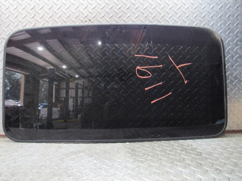 07 08 09 10 11 TOYOTA CAMRY ROOF GLASS HYBRID / 05 - 12 AVALON/ 04 - 08 SOLARA