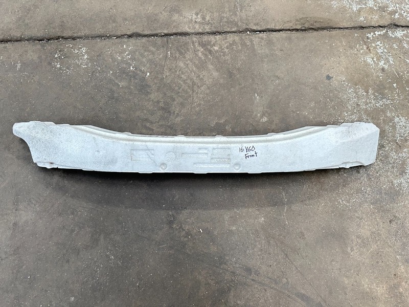 11-18 Volvo S60 V60 FRONT BUMPER FOAM FILLER ENERGY IMPACT ABSORBER OEM