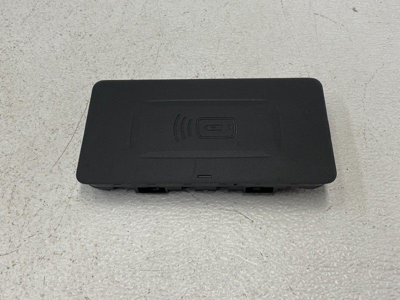 20 21 22 23 Toyota Supra Wireless Phone Charger Control Module Unit 1565 OEM