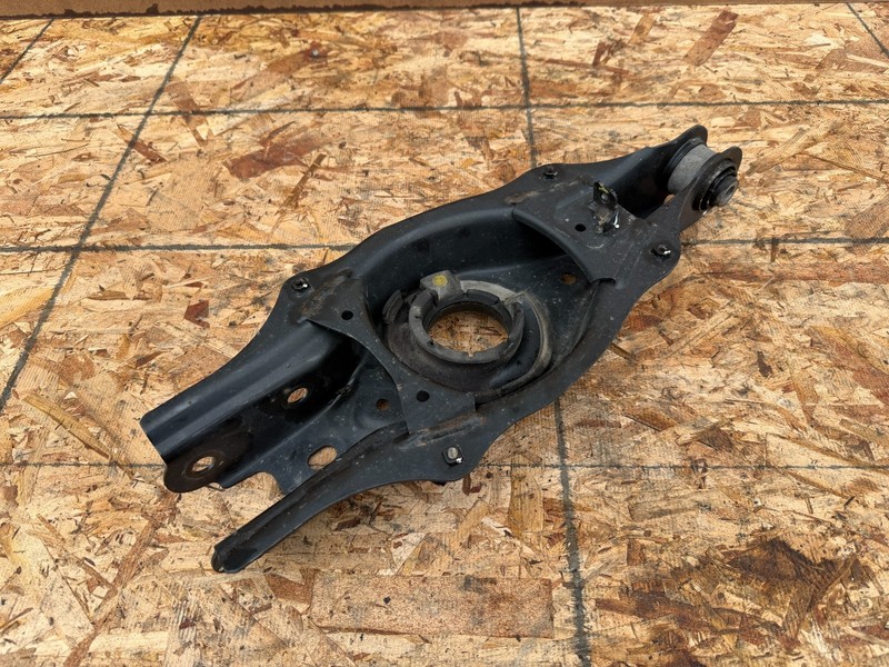 GENESIS G70 2019-2026 OEM REAR LEFT DRIVER LOWER CONTROL ARM ASSEMBLY