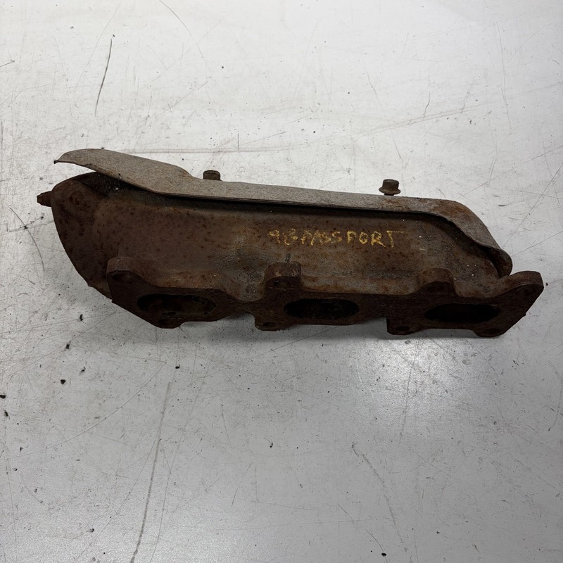 98-02 Honda Passport Isuzu Rodeo Left Exhaust Manifold 8-97239-854-1 OEM