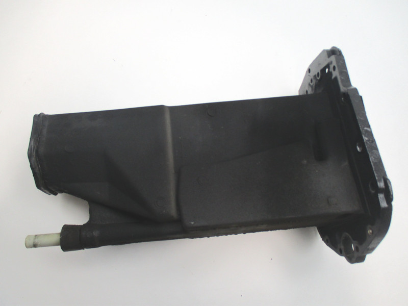 0334955 Evinrude Johnson 150 Hp Outboard Inner Upper Exhaust Housing