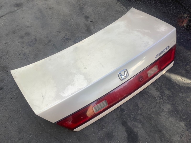 98-02 Honda Accord 2D Coupe Trunk Lid Assembly Gold 68500-S82-A93 OEM