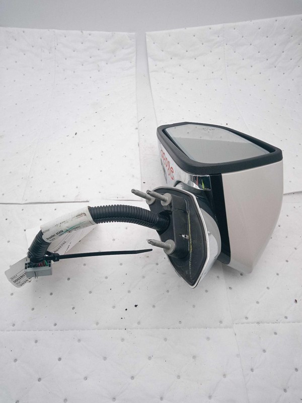 Used Left Door Mirror fits: 2020 Lincoln Mkz approach lamps heated painted cap b