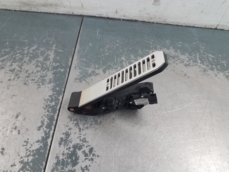 2021 McLaren 765LT Accelerator Throttle Pedal Assembly #5537 C7