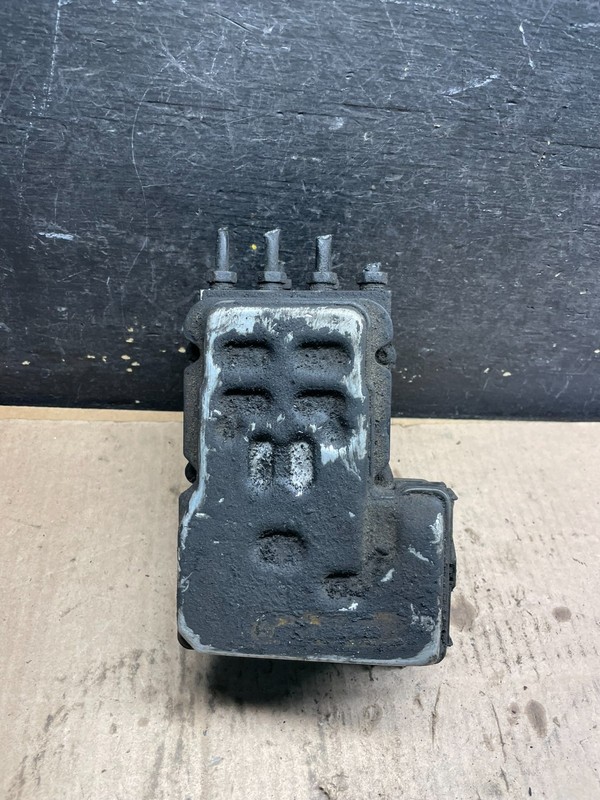 2004 2005 2006 Cadillac Escalade ABS Pump Anti Lock Brake Module T7558 DG