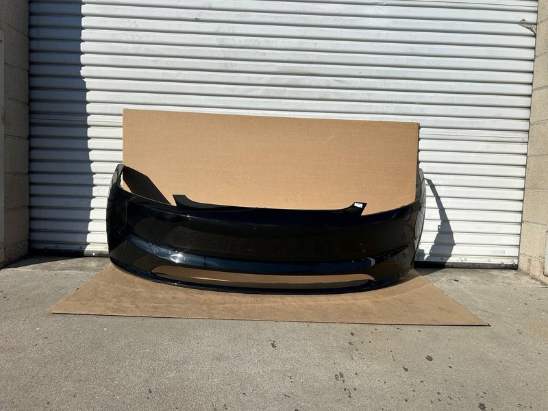 ✅24-25 Tesla Model 3 Highland Front Bumper Cover Solid Black 2005802-00-B w/dent
