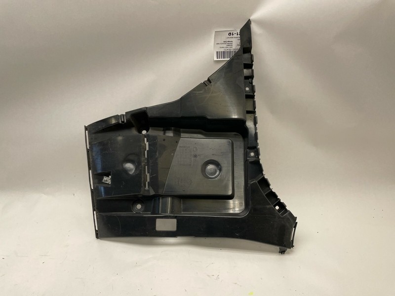 2012-2018 BMW 650I 640I F12 F13 REAR LEFT BUMPER BRACKET RETAINER