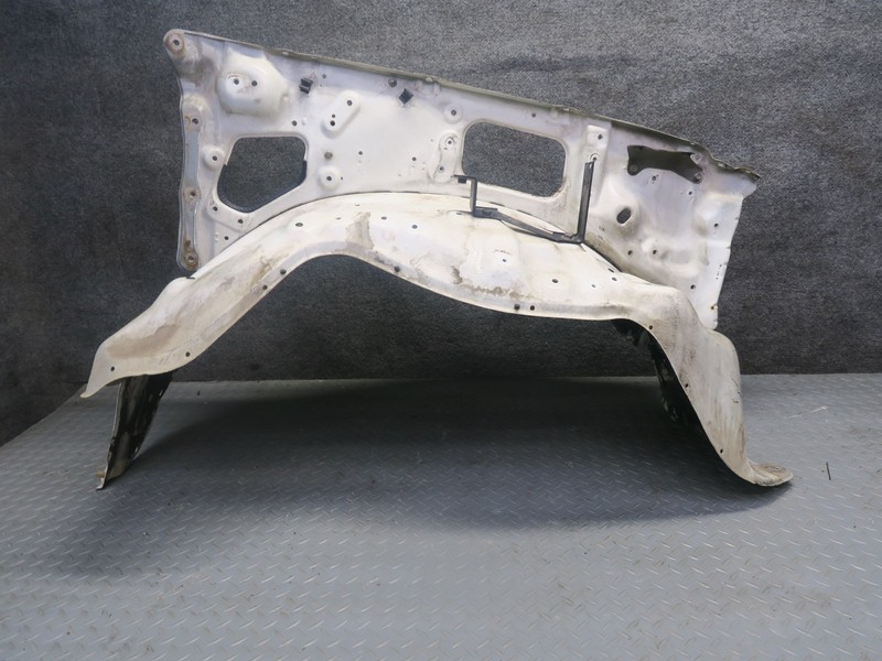 1991-1992 TOYOTA LAND CRUISER FJ80 FRONT LEFT INNER FENDER PANEL WHITE