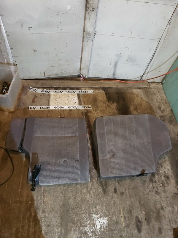 1987-1995 NISSAN PATHFINDER SE-V6 REAR SEAT DRIVER