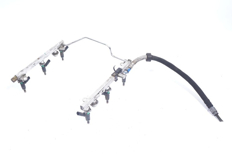 08 09 10 11 MERCEDES C300 W204 Fuel Injection Rail OEM A2720701395