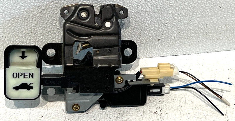 04-08 MAZDA RX8 TRUNK LID LOCK LATCH ACTUATOR OEM