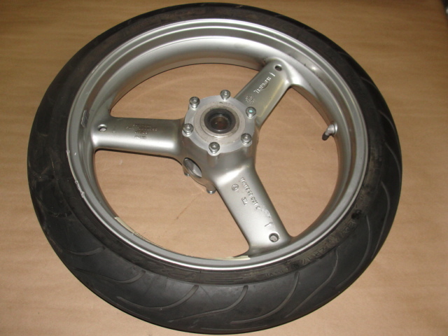 2001 TRIUMPH 955 SPEED TRIPLE FRONT WHEEL RIM TIRE 120/70-17 01