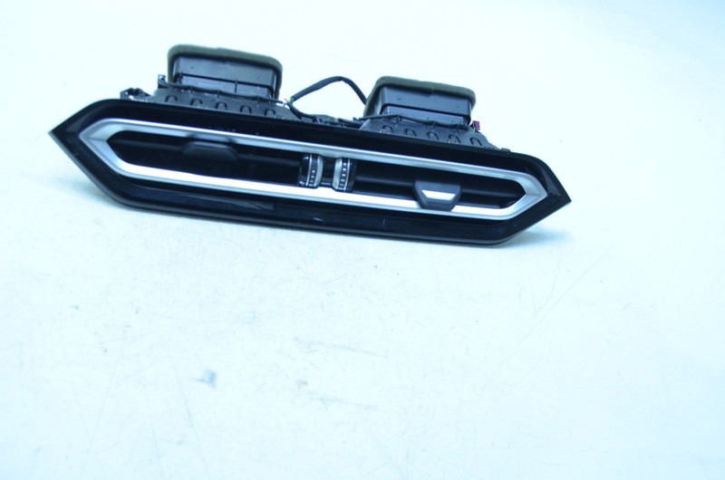 22-24 BMW i4 G26 FRONT DASH CENTER AC HEATER AIR VENT GRILLE OEM