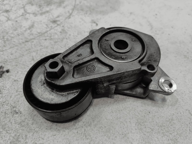 2018-2024 TOYOTA CAMRY 2.5L ENGINE MOTOR DRIVE BELT TENSIONER PULLEY OEM