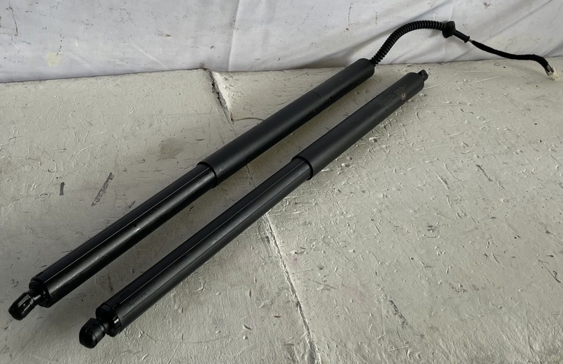 2023-2024 HYUNDAI IONIQ 5 REAR LEFT & RIGHT SIDE TRUNK SHOCK STRUT SET # 107274