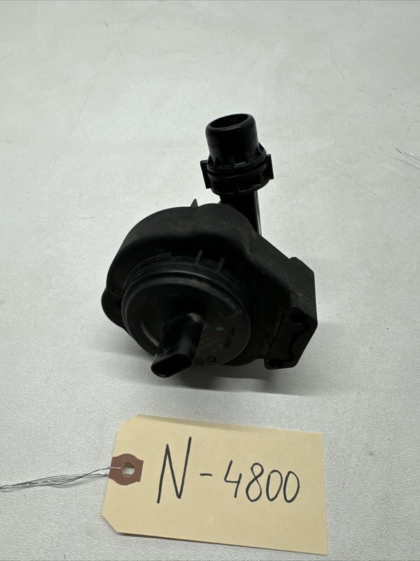 For Tesla engine auxiliary coolant pump UC431K3HBB 1600870-00-A 4800 B5