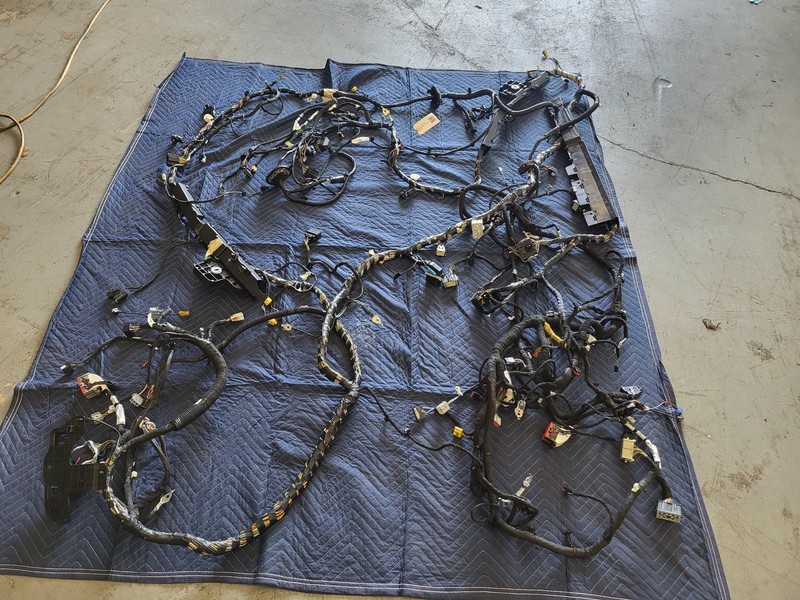 Used Oem Ford Cabin Floor Wiring Harness for 2021-2023 Mustang Mach-E RWD