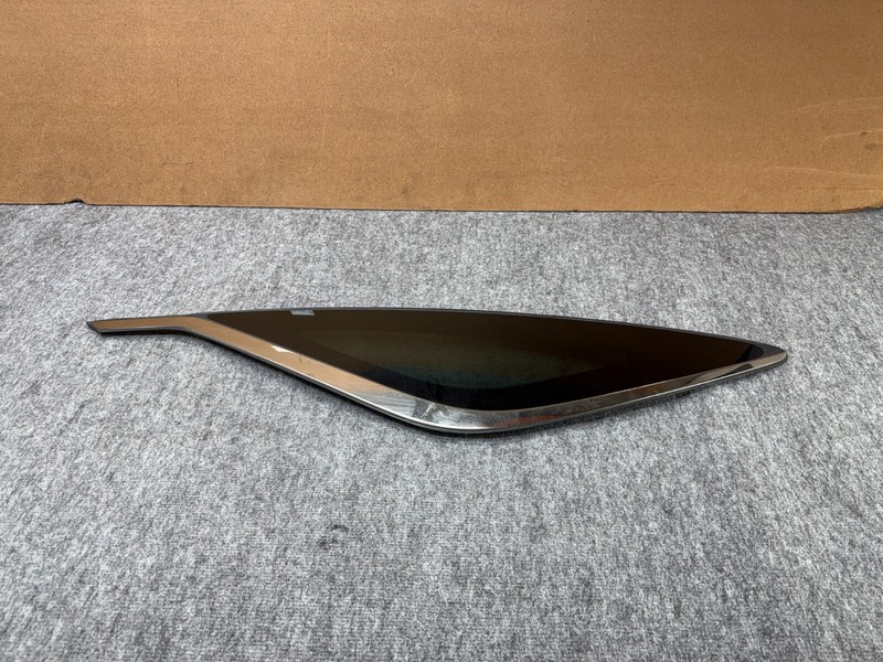 GENESIS GV70 2022-2025 OEM REAR LEFT DRIVER QUARTER WINDOW GLASS ASSY (TINTED)