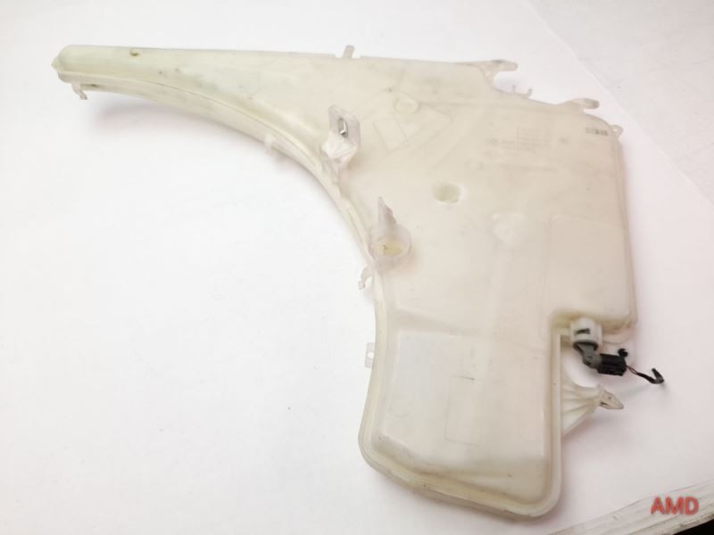 2007 BMW 335xi 335i 328i 328xi E90 Sedan Windshield Washer Tank Reservoir