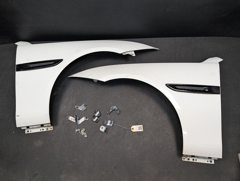 2PC Front Right & Left Fenders Set 2018 Jaguar XE S T4N2636 2019
