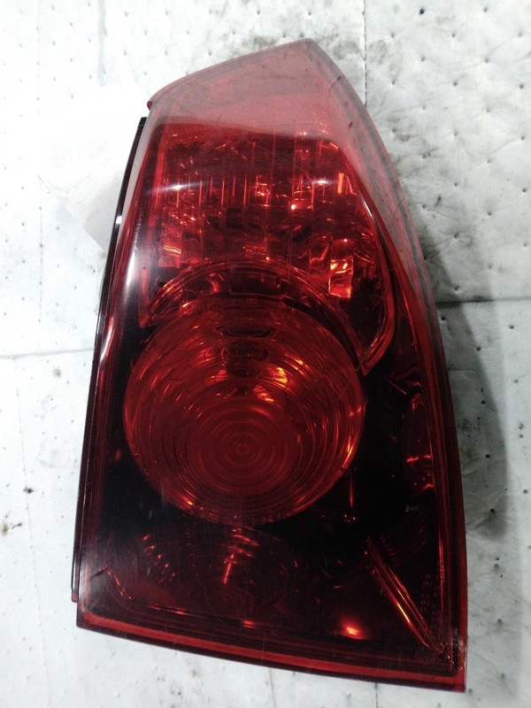 2011 Acura RDX Right Tail Light Assembly Maroon 425352 Used 200K Miles
