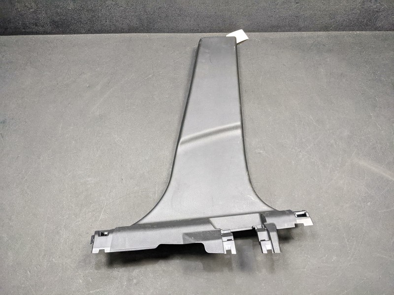 Right B Pillar Center Lower Trim 2019 Nissan Rogue Sport 76915-6MA0B 2017-2018