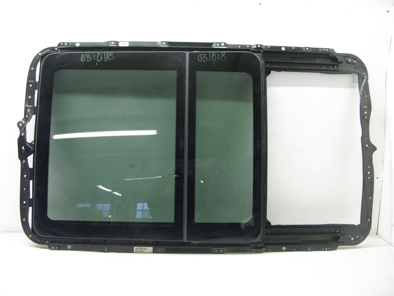 07-13 BMW E70 X5 PANORAMIC SUNROOF GLASS WINDOW MOTOR OEM 031018