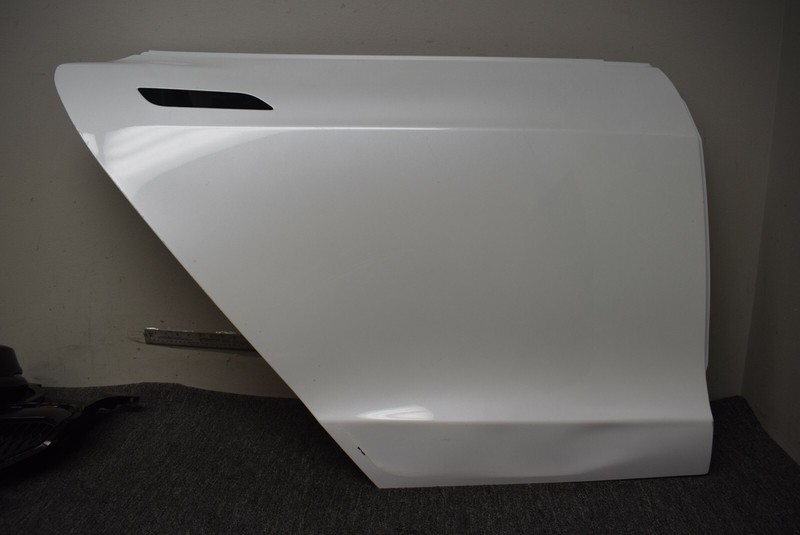 2012-2015 TESLA MODEL S REAR RIGHT SIDE EXTERIOR DOOR FACTORY OEM