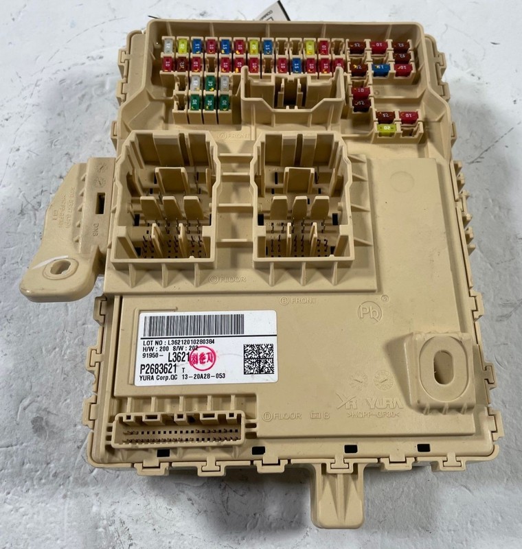 2021-2023 KIA K5 GT-LINE UNDER DASH FUSE RELAY CABIN JUNCTION BOX 1.6L # 111727
