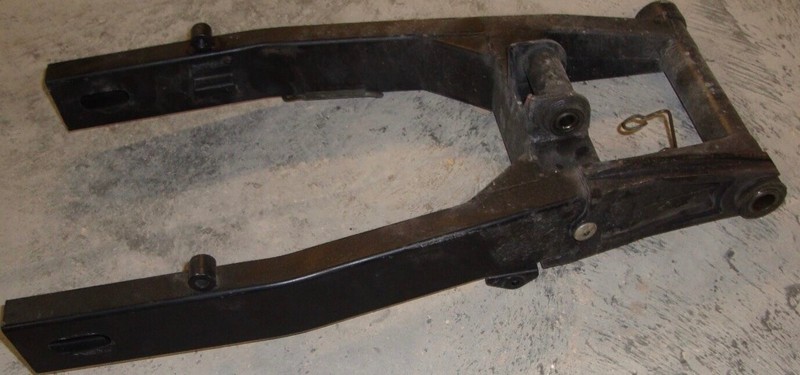 2005 Kawasaki ZR750K ZR750 ZR 750 K ZR7 Rear Swingarm Swing Arm Swivel Pivot 05