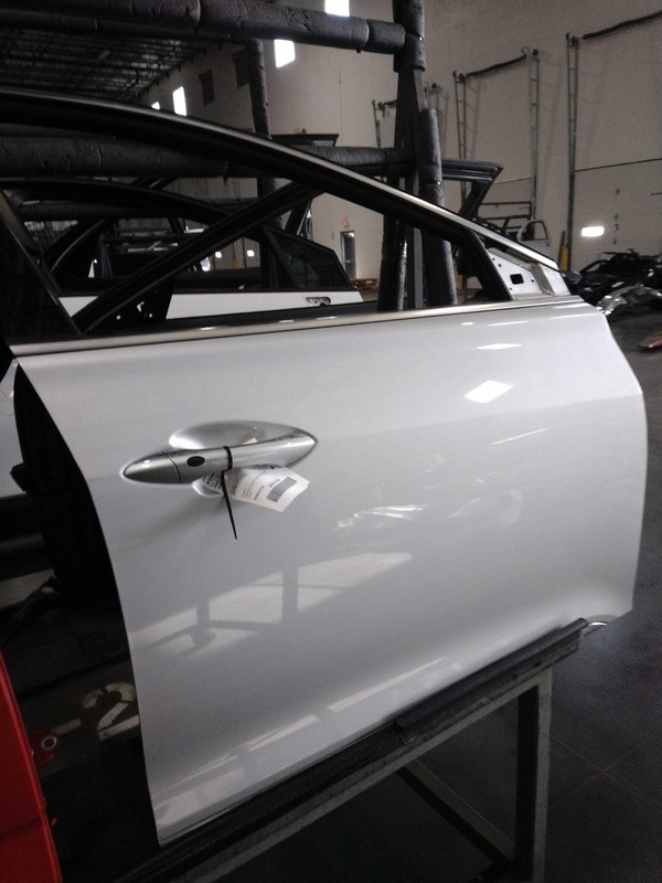 2016 Hyundai Azera Right Door Silver 414170 Used 65K Miles OEM