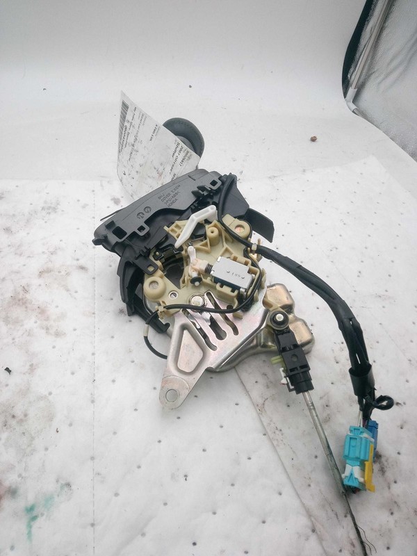 2007 Honda Odyssey Automatic Transmission Shift Lever Assembly - 164k Miles
