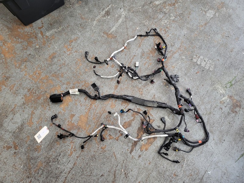 Used Oem Maserati Fuel Injector Wiring Harness for 2022 Ghibli 3.0L
