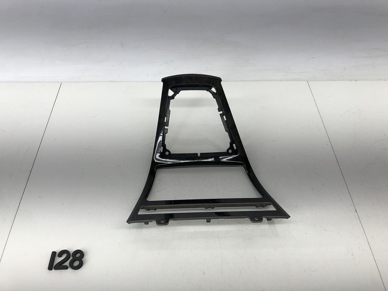 07-10 BMW X3 E83 FRONT CENTER CONSOLE COVER TRIM FRAME BEZEL OEM