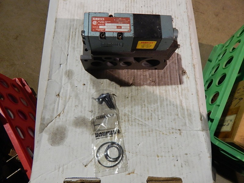 Numatics 153SA415K Solenoid Valve152SA400K w/ Manifold *FREE SHIPPING*
