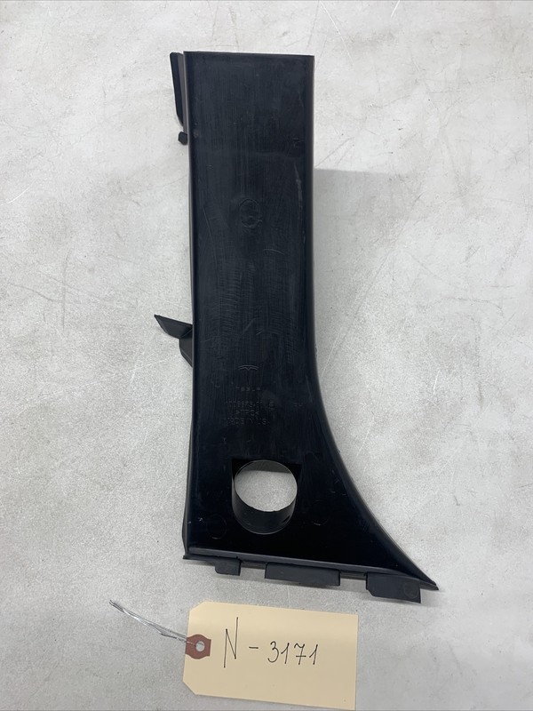 16-20 TESLA MODEL S LIFTGATE TRIM COVER RIGHT 1006675-00-G 3171 B68