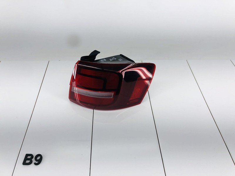 16-18 VOLKSWAGEN JETTA REAR RIGHT SIDE OUTER TAIL LIGHT BRAKE STOP LAMP OEM