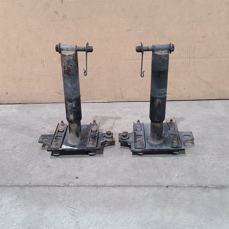 87-89 Ford Mustang GT Front Impact Absorber Set Pair Absorbers Aa7392