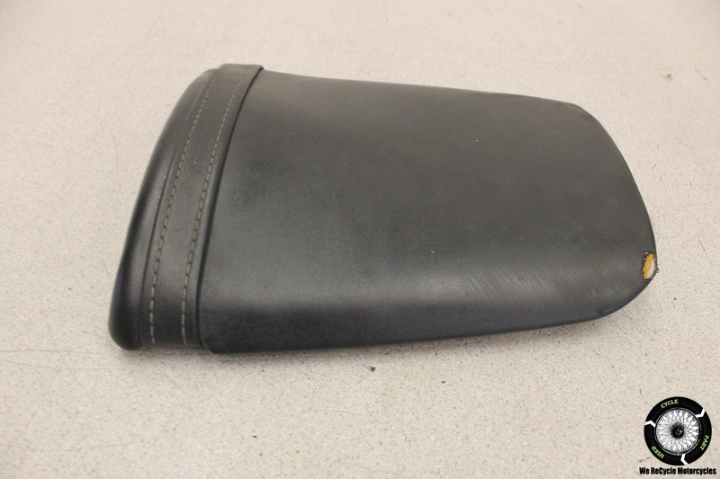 2007 Honda CBR1000RR REAR BACK PASSENGER TANDEM SEAT PAD SADDLE PILLION CBR 07