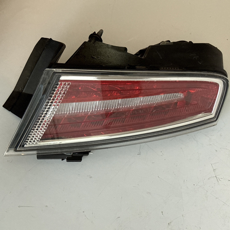 2013 -2017 LINCOLN MKZ DRIVER LH LID TAIL LIGHT OEM DP5313404AH